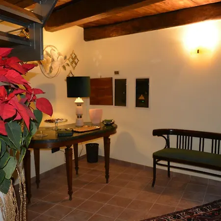 Domus Telesio Bed & Breakfast 4*