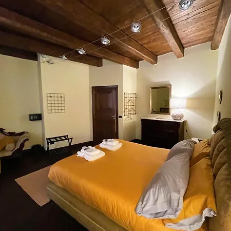 Couette-café Domus Telesio 4*