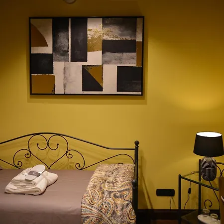 Domus Telesio Couette-café 4*