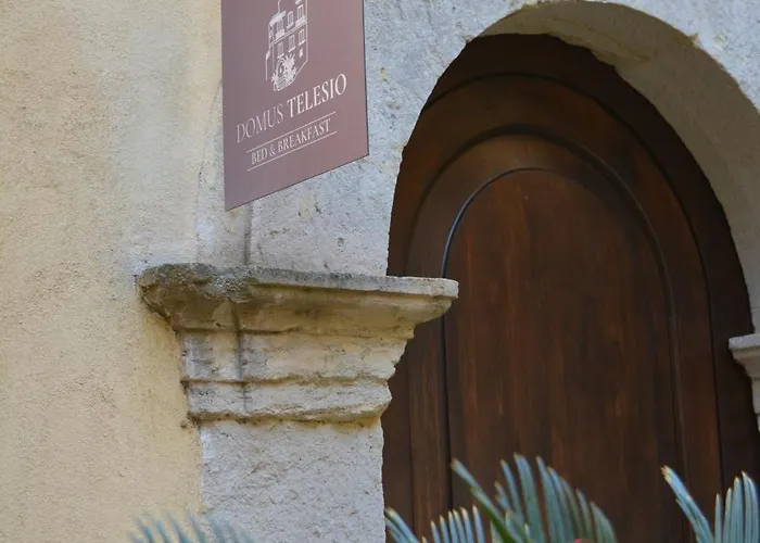 Domus Telesio 住宿加早餐酒店